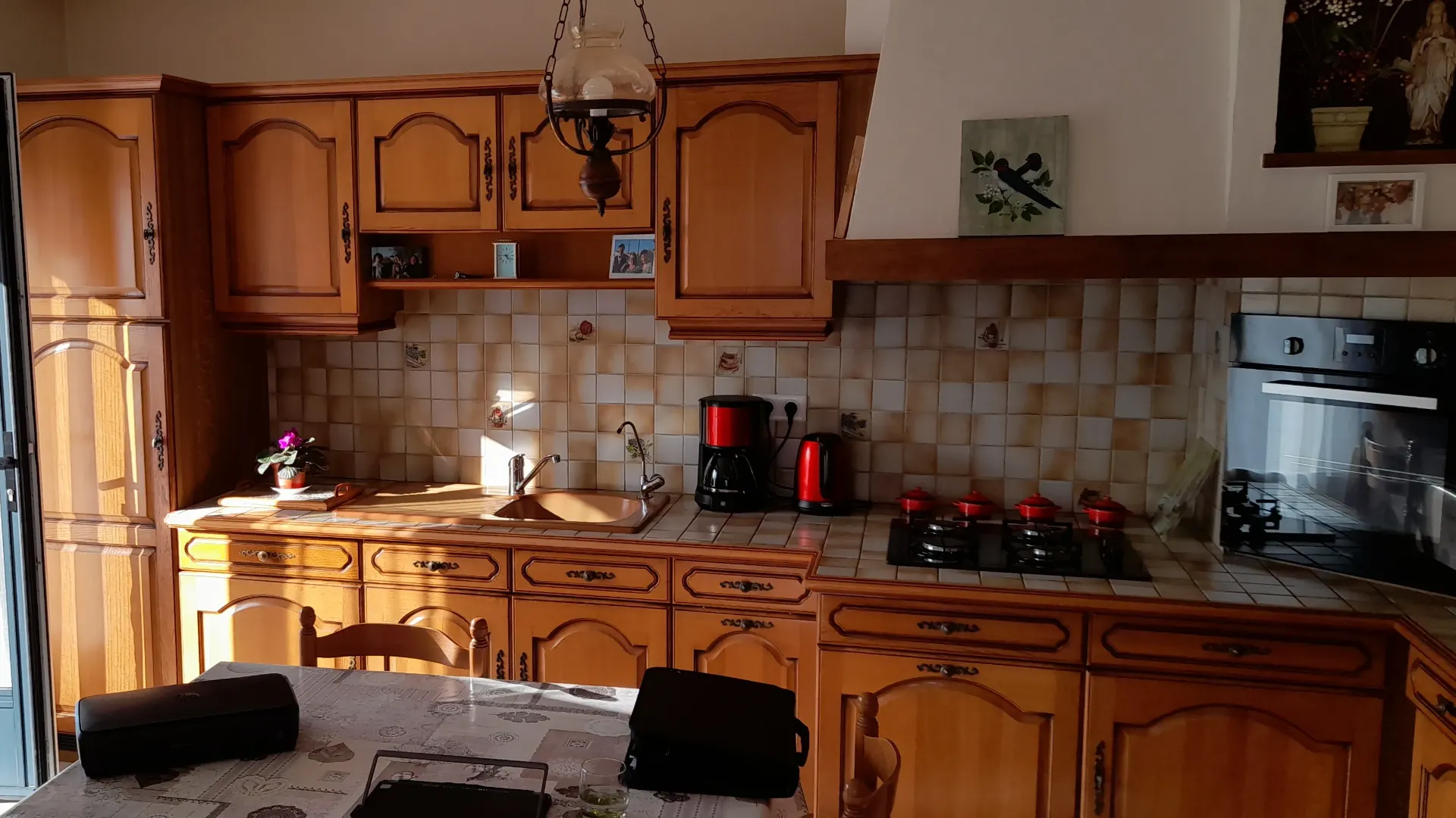 L'audit de la cuisine des façades et meubles en bois