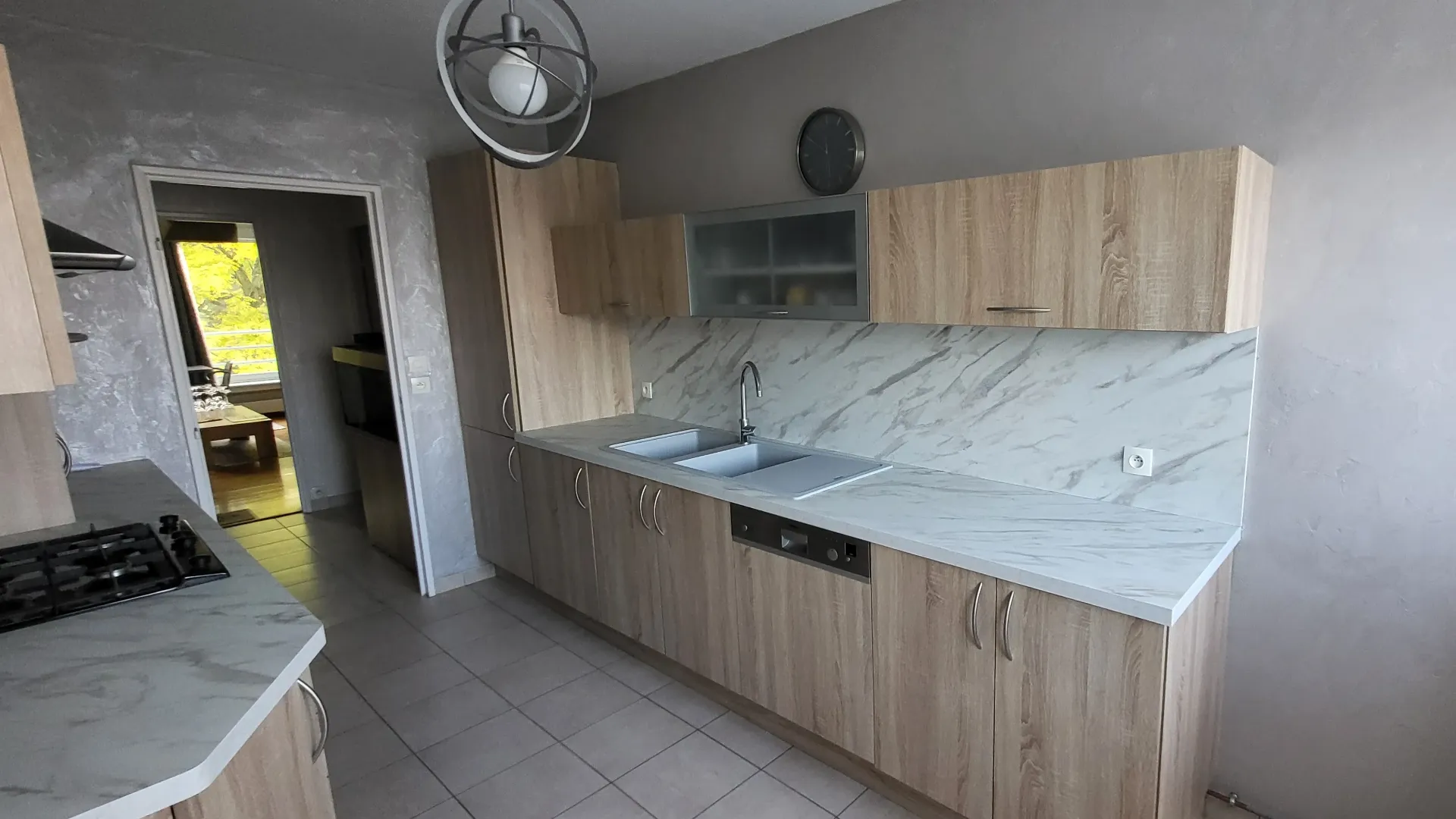 Relooking cuisine moderne avant après à la Mothe-Achard.