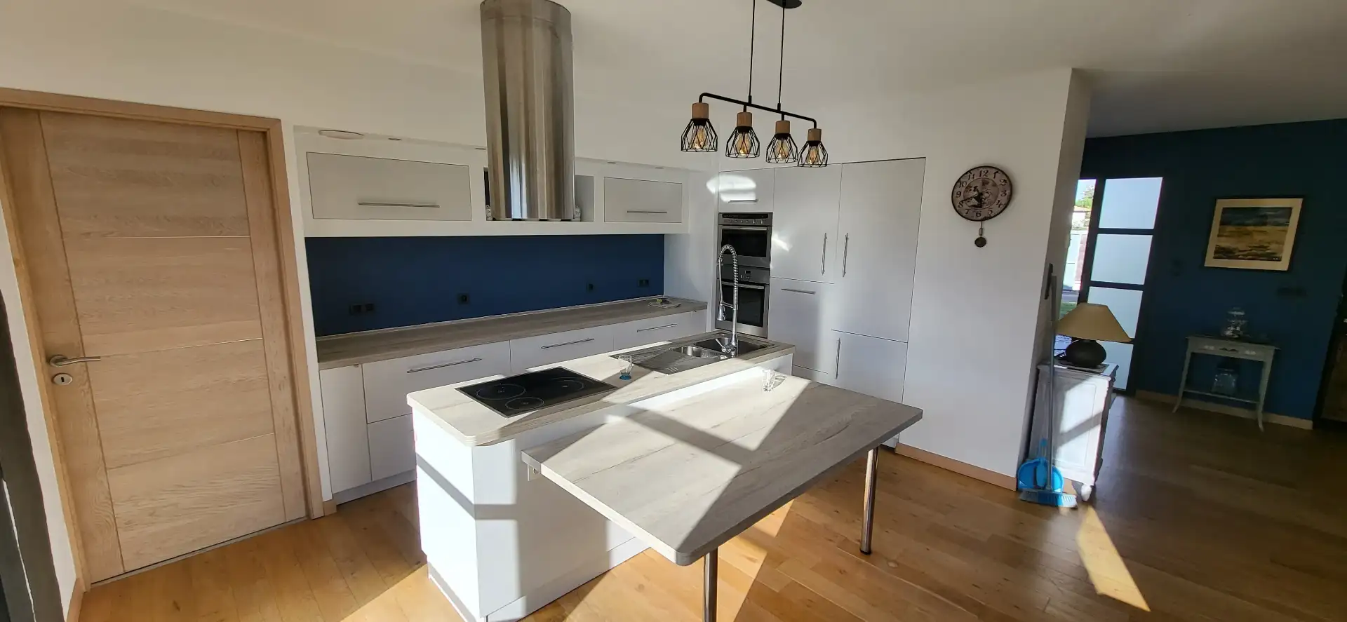 Relooking de cuisine à Saint-Sébastien-sur-Loire - Réalisation complète