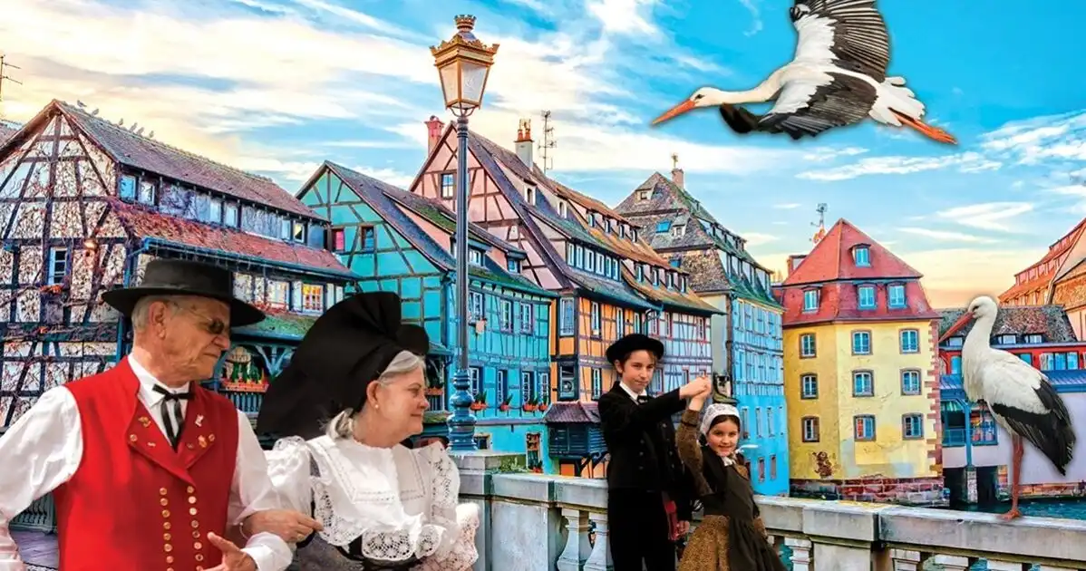 Image colorée d'une ville animée avec maisons à colombages. MOBILAK, à Vendée, symbolise l'innovation.